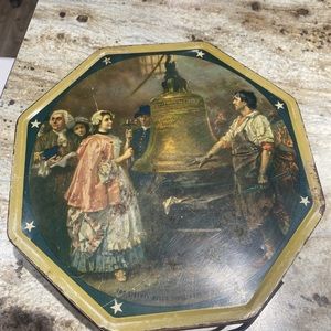 Antique Historical Themed hexagon shape sunshine biscuit tin USA